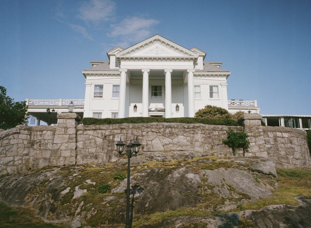 Sarah+Matt_HaleyMansion_MysticCT-1